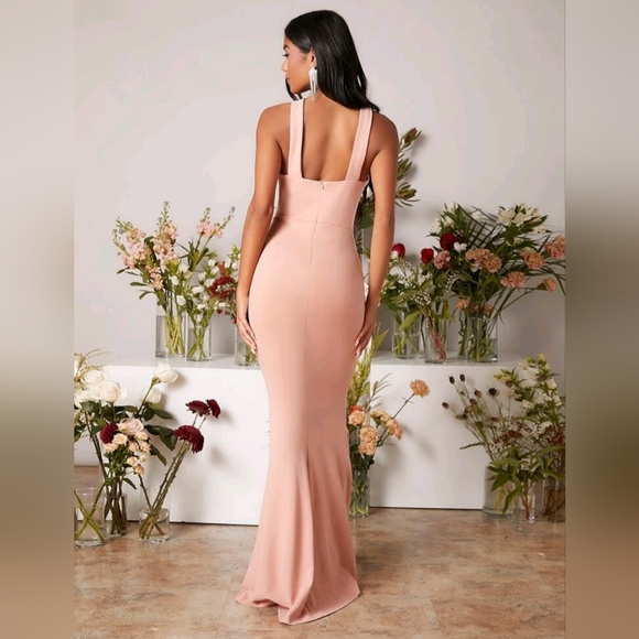 NEW criss cross front mermaid hem dress - Picture 3 of 3